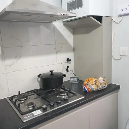Homestay Burney Tomar House Croydon