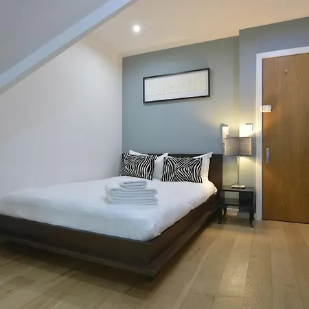 Apartment St House Serviced By Concept