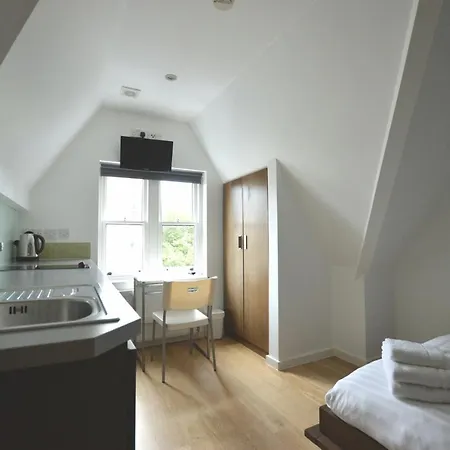 Apartment St House Serviced By Concept