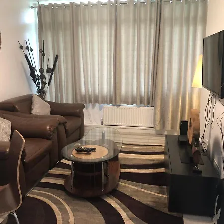 Luxury 2 Bedroom Flat In Abbey Wood, Apartment London