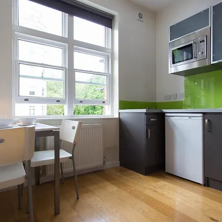 Apartment St House Serviced By Concept *