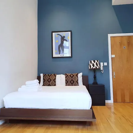 Apartment St House Serviced By Concept