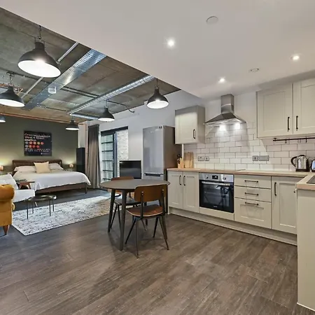 Modern And Chic At Ferrum Near Wembley Park Londres