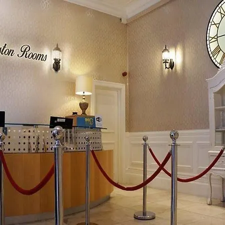 Barkston Earls Court