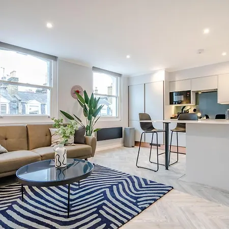 Modern & Chic One Bedroom In Fitzrovia By Sojo *
