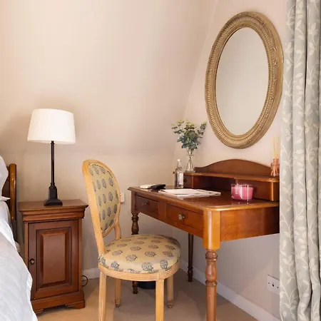 Knightsbridge Roof Garden 3* London