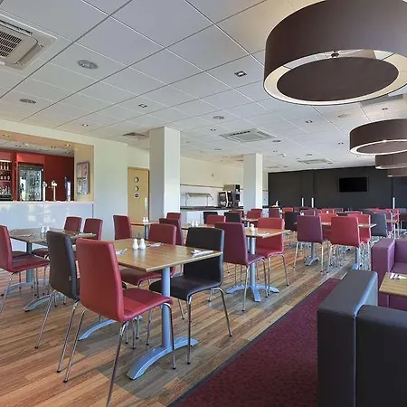 Travelodge Acton Hotel London