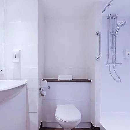 Hotel Travelodge Acton London