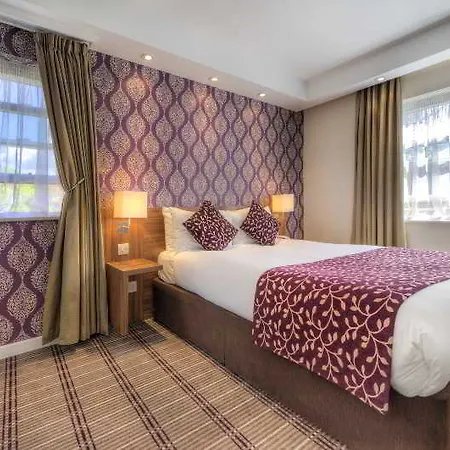 Avni Kensington 3*