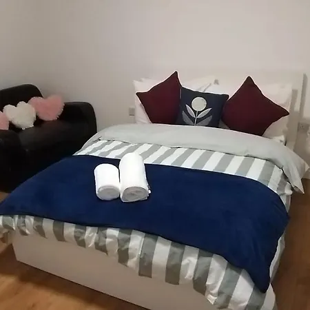Stunning 1-bed In * Londra
