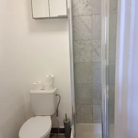 Apartment F8-mezzanine 1st Floor Flat Fits 3 Near Paddington *