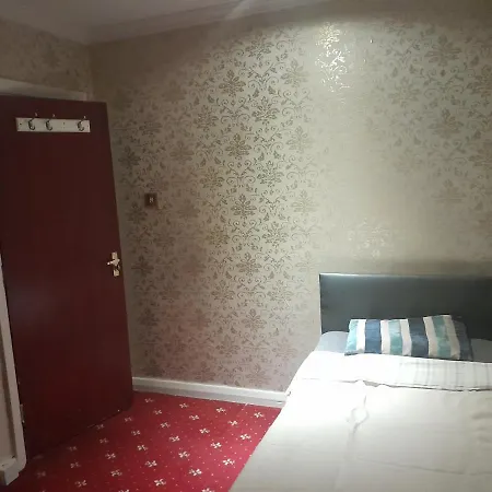 Lovely 1-bed Studio In *