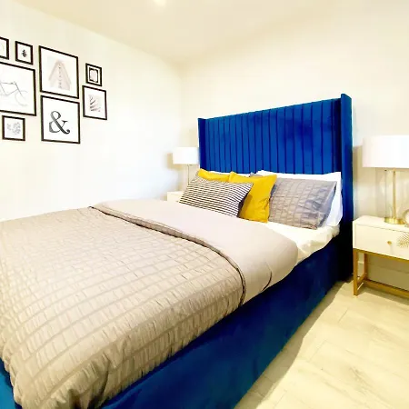 Apartment Perfect Location- 5 Minutes From Tower Bridge ! 8 Minutes Walk From Tube London