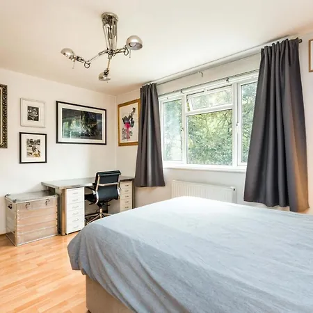 Super 1 Bed Flat Hoxton Zone 1 Apartment London