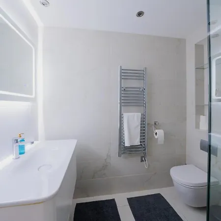 Stylish Covent Garden Apartment London