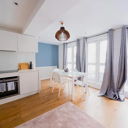 Stylish Covent Garden Apartment London