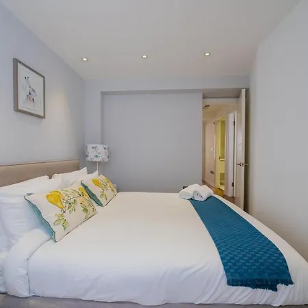 Stylish Covent Garden Apartment London