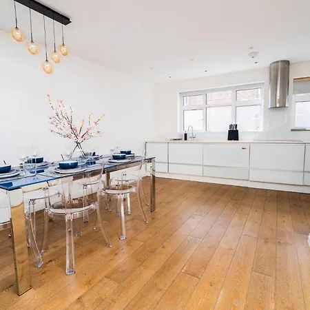 Stylish Covent Garden Apartment
