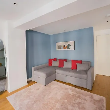 Stylish Covent Garden Apartment London