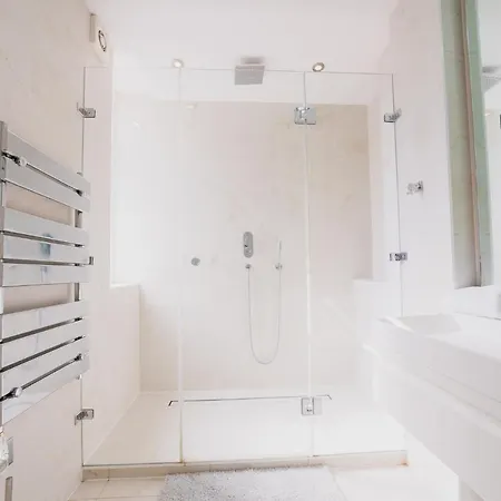 Stylish Covent Garden Apartment