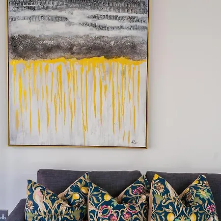 Stylish Covent Garden Apartment