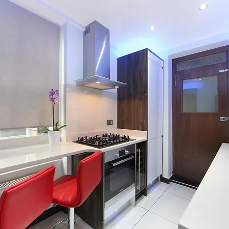 Apartment Bryanston London