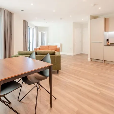 Studios, 1 Bedroom And 2 Bedroom At Kew Bridge In * Brentford