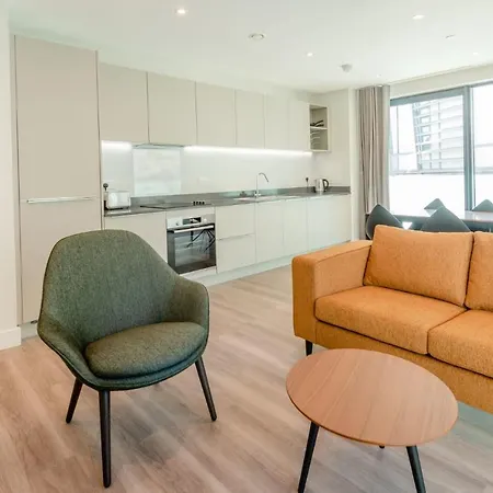 Apartment Studios, 1 Bedroom And 2 Bedroom At Kew Bridge In Brentford