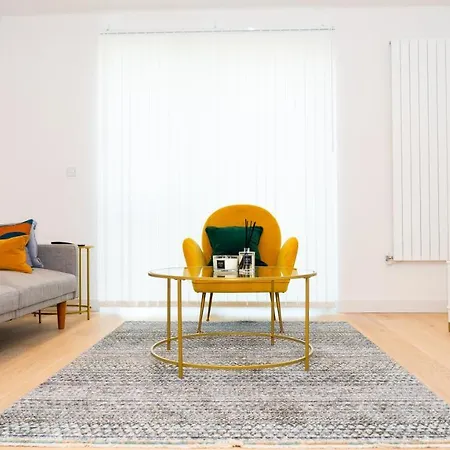 Royal Wharf - 1 Bed - Balcony - River & City View Apartment London