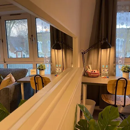 Guest house Bow House - Sleepylodge London