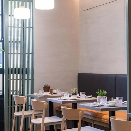 La West - Hyde Park Hotel 4*
