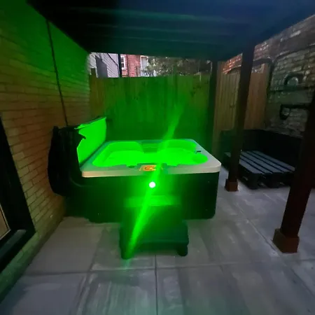 شقة London, Jaccuzzi,newbuild, 2 Bedrooms Two Baths *