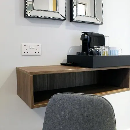 Cg Kensington 4* London