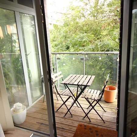 Spacious And Airy 1 Bedroom Flat - Great Location