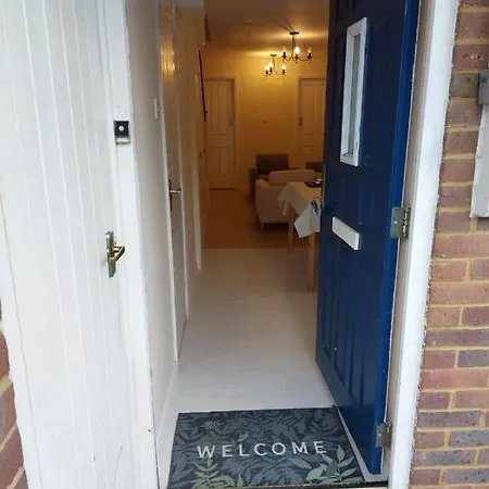 Vibrant Single Only For One Adult 3* Southall