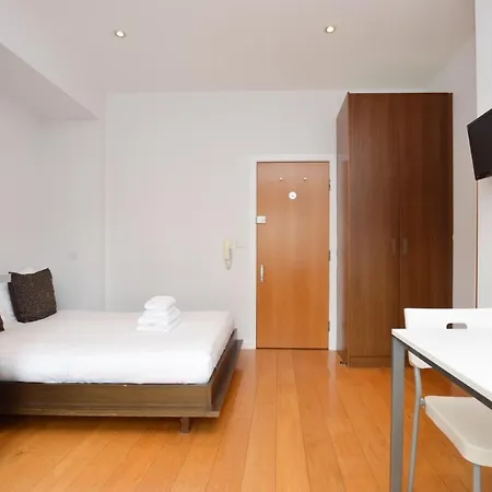 St House Serviced By Concept *
