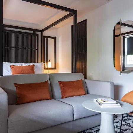 La West - Hyde Park Hotel