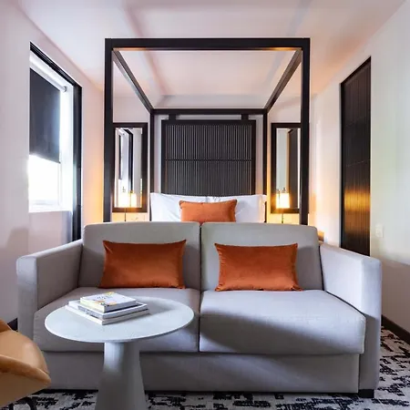 La West - Hyde Park Hotel Londyn