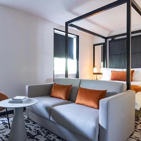 Hotel La West - Hyde Park 4*