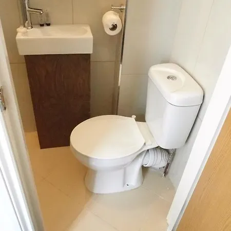 Earls Court Garden 2* London