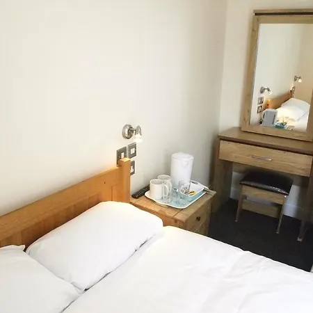 Earls Court Garden Hotel 2*
