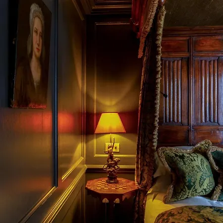 Batty Langley's 5* London