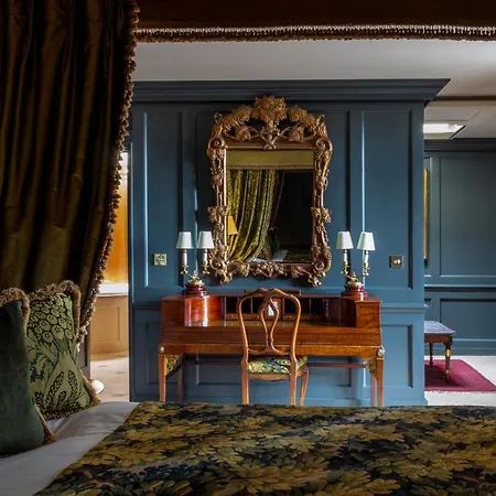 Batty Langley's 5* London