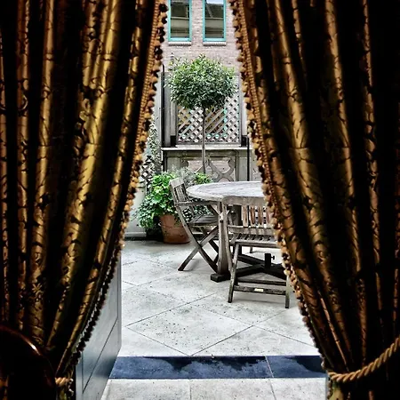 Batty Langley's 5* London