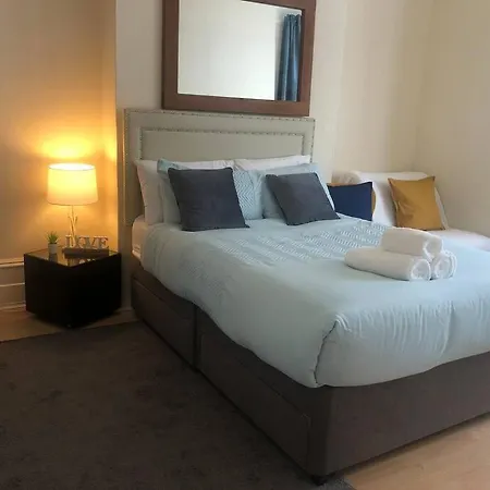 Marcela's Place - Private Near Heathrow *