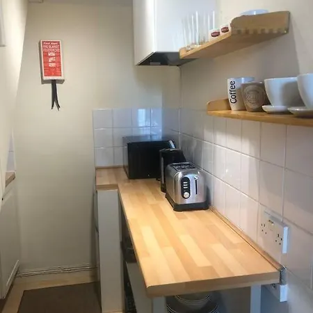 Marcela's Place - Private Near Heathrow West Drayton (Middlesex)