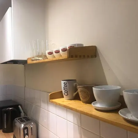 Marcela's Place - Private Near Heathrow West Drayton (Middlesex)