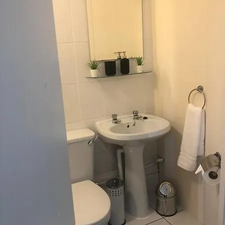 Marcela's Place - Private Near Heathrow West Drayton (Middlesex)