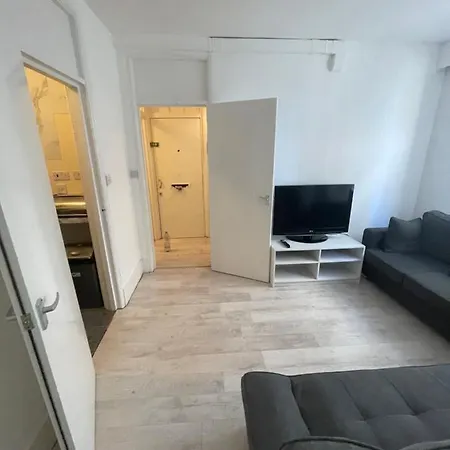 Apartment Miles Building
