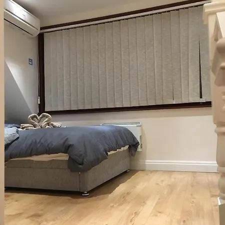 Flat In The Heart Of Golders Apartment